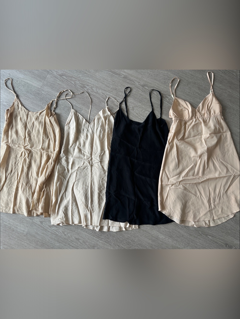 Aritzia Wilfred Silk Slip Dresses. Set of 4. Size XS